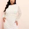ASOS LUXE Curve - Vestito Corto A Maniche Lunghe Bianco Decorato Con Perle Sintetiche E Fiocco Sul Retro