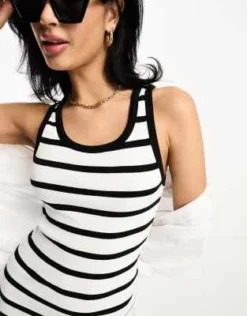 ASOS DESIGN - Vestito Corto A Canotta Con Scollo Rotondo A Righe Bianche E Nere A Coste -Vendite ASOS Maternity || RIVER ISLAND || Monki 204765806 4