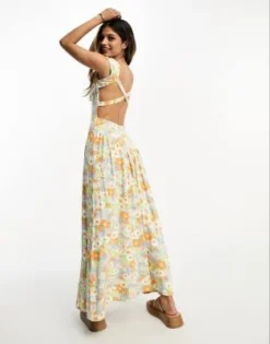 ASOS DESIGN - Vestito Midi A Fiorellini Vintage Con Incrocio Sul Retro, Maniche Ad Aletta E Gonna Voluminosa