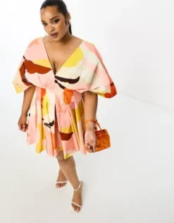 ASOS DESIGN Curve - Vestito Corto Strutturato Con Scollo A V Rosa Con Stampa