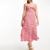 New Look - Vestito Midi Rosso A Fiori Rosa Con Spalline Sottili E Cut-out