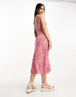 New Look - Vestito Midi Rosso A Fiori Rosa Con Spalline Sottili E Cut-out -Vendite ASOS Maternity || RIVER ISLAND || Monki 204881953 3