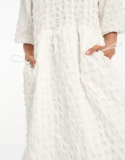 River Island - Vestito Midi In Tessuto Stropicciato A Punto Smock Bianco Con Maniche A Sbuffo -Vendite ASOS Maternity || RIVER ISLAND || Monki 204989859 3