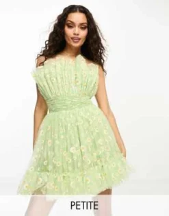 Lace & Beads Petite - Vestito Corto A Fascia In Tulle Verde Con Margherite