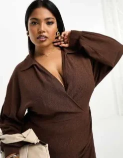 ASOS DESIGN Curve - Vestito Midi Testurizzato A Portafoglio Marrone Con Colletto -Vendite ASOS Maternity || RIVER ISLAND || Monki 205155825 4