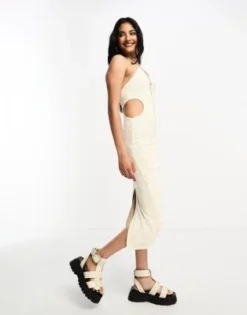 Bershka - Vestito Con Gonna Al Polpaccio All'uncinetto Allacciato Al Collo écru -Vendite ASOS Maternity || RIVER ISLAND || Monki 205214571 4