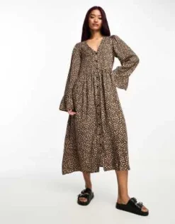 Monki - Vestito Stile Grembiule A Maniche Lunghe Con Stampa Leopardata