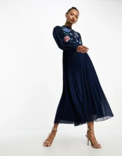 ASOS DESIGN - Vestito Skater Midi Accollato A Maniche Lunghe Blu Navy Con Pieghe E Ricamo